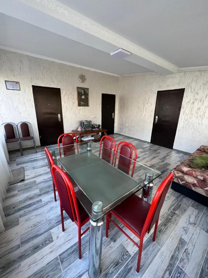 Чистые Пруды Bischkek Exterior foto