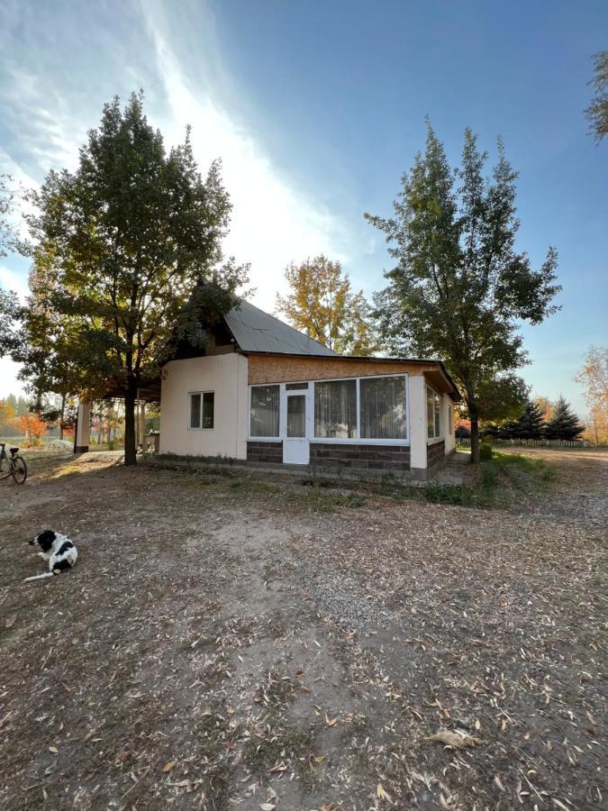 Чистые Пруды Bischkek Exterior foto